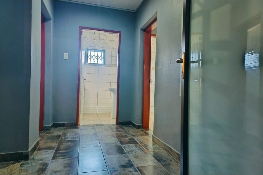 To Let commercial Property for Rent in Mogwase North West